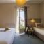 hotel-cerise-le-grand-hotel-de-la-plage-royan-chambre-vue-ville-chambre-triple-2022 (2).jpg